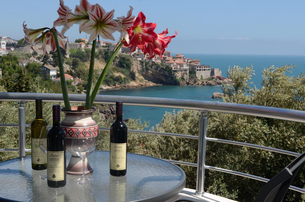 Apartments Sirena Ulcinj Exterior foto