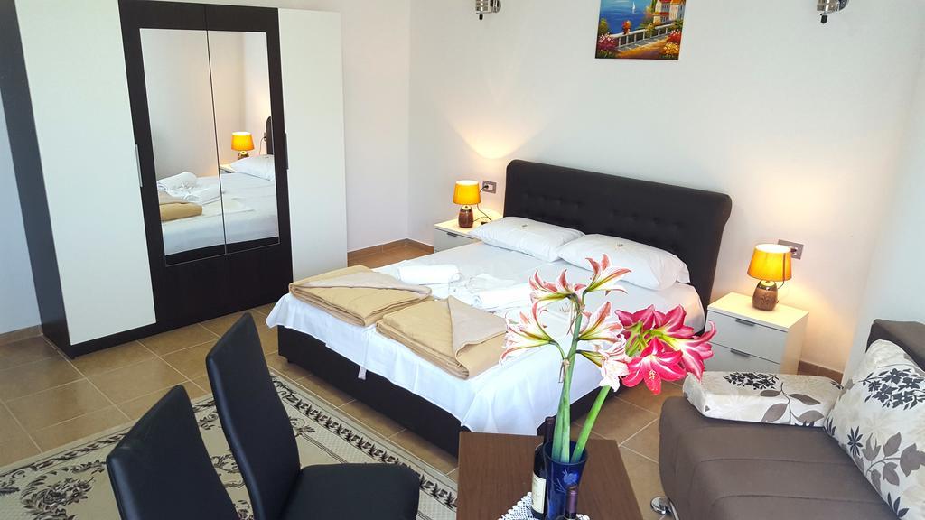 Apartments Sirena Ulcinj Exterior foto