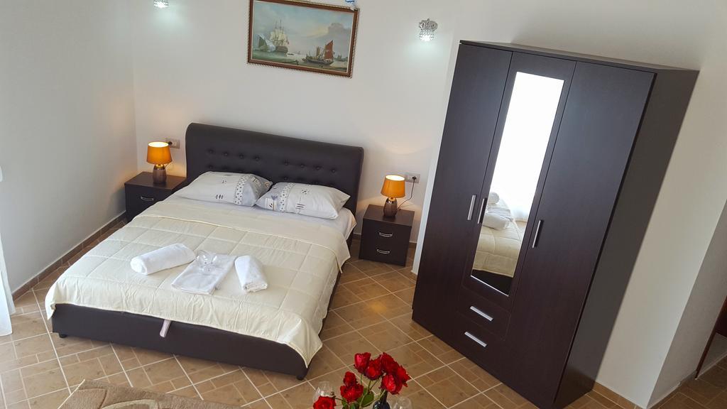 Apartments Sirena Ulcinj Exterior foto